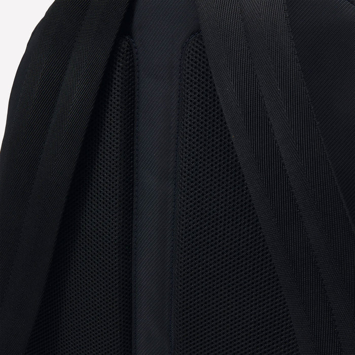 The back of this BOSS backpack comes with padded back to ensure you can carry in comfort.