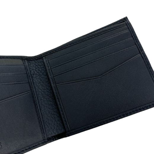 This Crosstown 8CC Navy Grained Leather Bifold Wallet by BOSS has a mix of smooth leather with grained leather on the inside of the bifold.