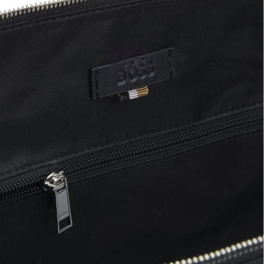 The BOSS Expandable Highway Black Holdall in Recycled Polyester has a small zip pocket inside the main compartment for small items that can be put inside for ease.