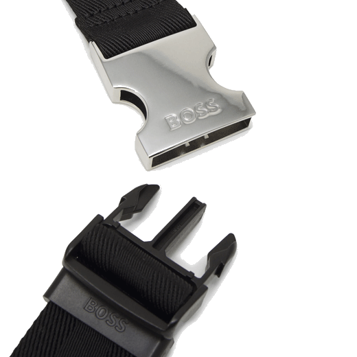 This BOSS Highway Nylon 2CC Phone Pouch has a buckle fastening on the strap and is great for casual days out.