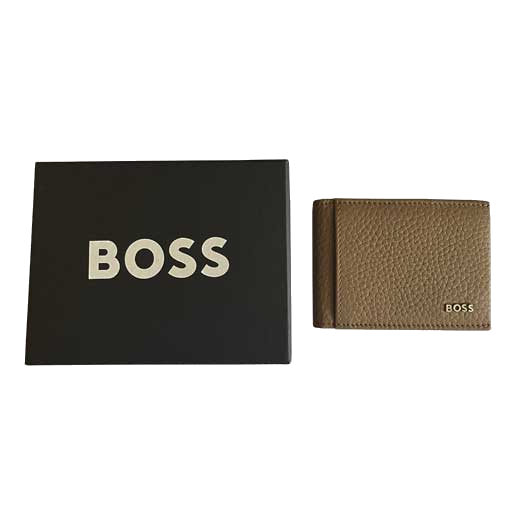This Hugo Boss light brown Crosstown wallet comes in its own bespoke gift box.