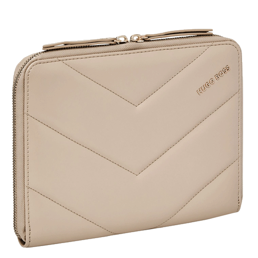 This Hugo Boss Triga Nude Conference Folder A5 is made with a smooth vegan PU leather and gold hardware.