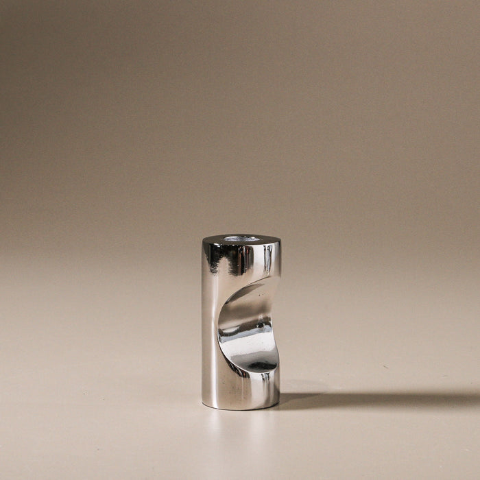 Brilla Candlestand Short