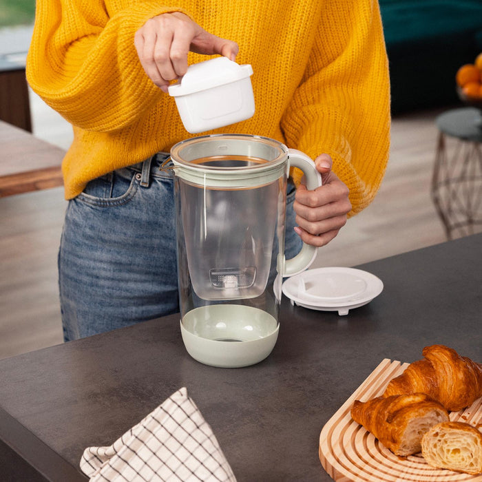 BRITA STIKLA ŪDENS FILTRAKRŪZE 2.5L, GAIŠI ZAĻA