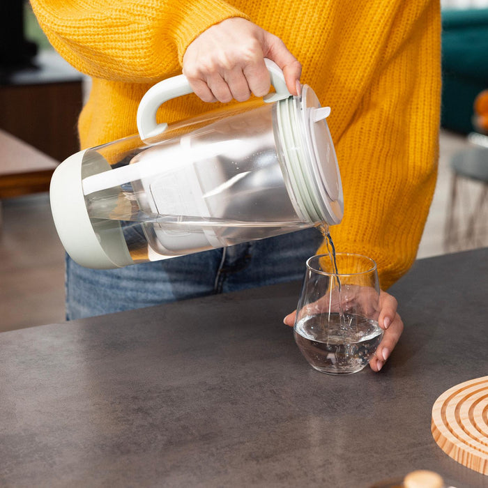BRITA STIKLA ŪDENS FILTRAKRŪZE 2.5L, GAIŠI ZAĻA