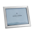 This Georg Jensen Bernadotte Large Picture Frame 10x8" is made out of stainless steel with a mirrored effect.