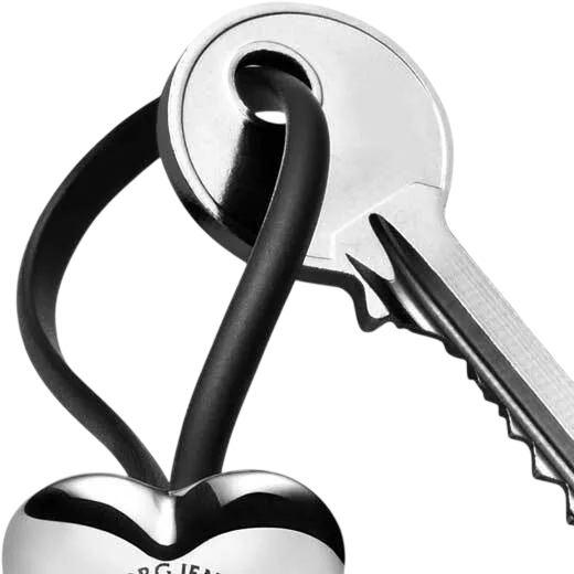 This Georg Jensen heart keyring features a polyurethane strap.