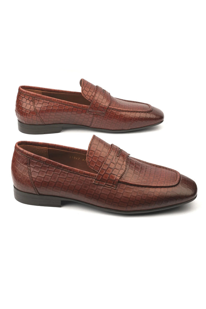 LOGO VALCOURTIN LOAFERS