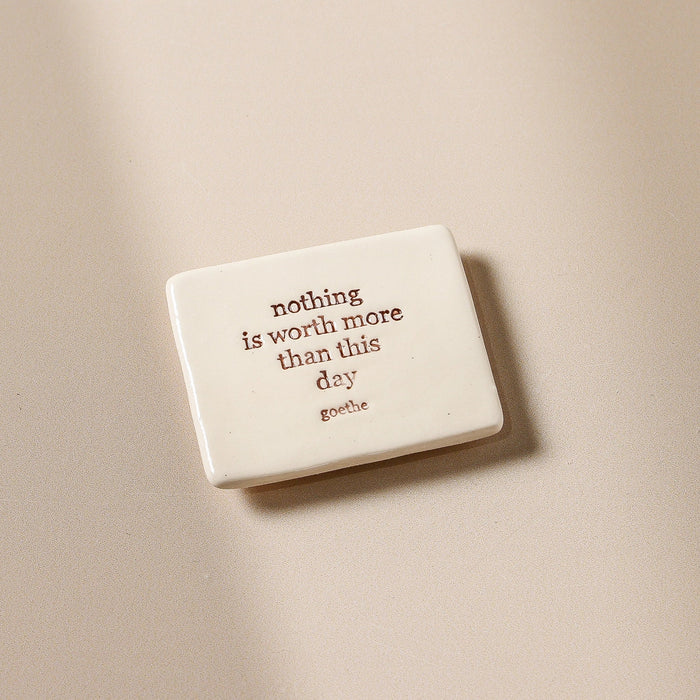Magnet - nothing - Few and Far - Gifts