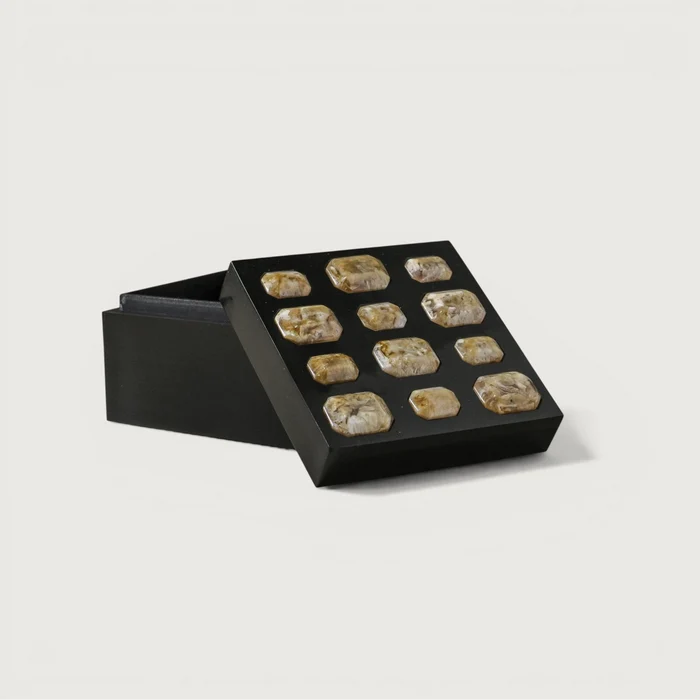 Miu Resin Box