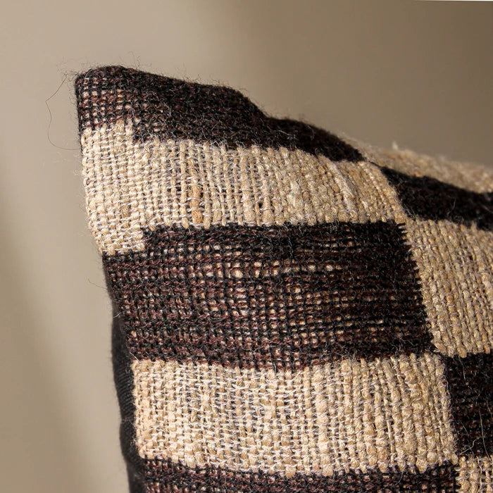 Mono Cushion