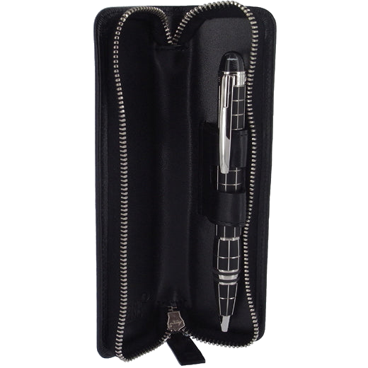 This Montblanc pen pouch can store one writing instrument.