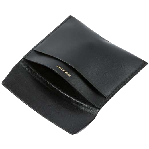 This Paul Smith black leather card holder comes with space for 2 credit cards.