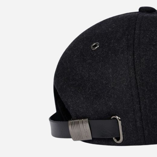 The adjustable strap on the Men's Anson Grey Merino Wool Blend Cap.
