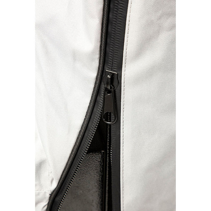 close up of pit boss lockhart bbq cover zipper