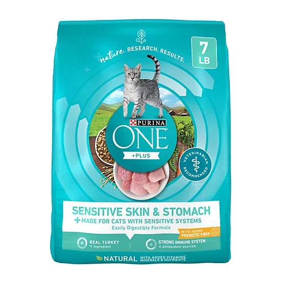 Purina ONE Adult Indoor/Outdoor Sensitive Skin and Stomach Natural Turkey Recipe Dry Cat Food, 7lb