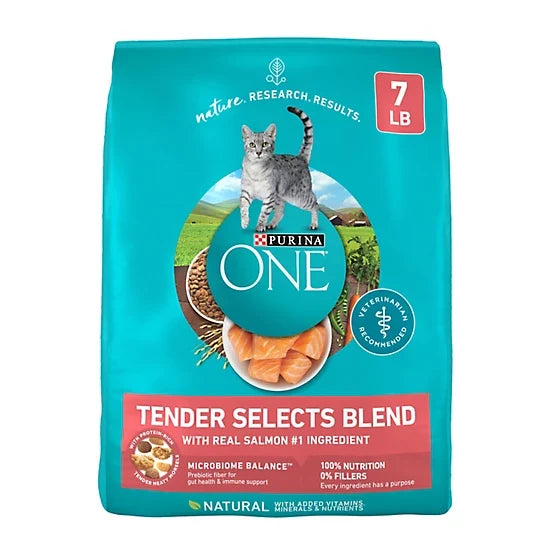 Purina ONE Natural Adult Indoor/Outdoor Tender Selects Blend with Real Salmon Recipe Dry Cat Food, 7lb