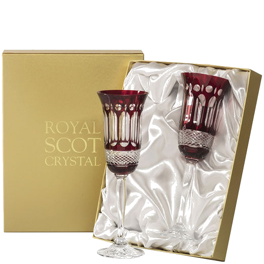 These Belgravia 2 x 18cl Ruby Red Champagne Flutes will be presented inside a gold Royal Scot Crystal gift box that has been lined with ivory satin.