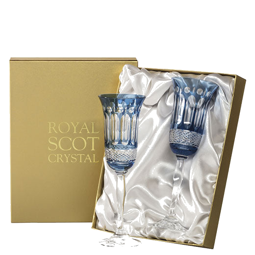 These Royal Scot Crystal Belgravia 2 x 18cl Skye Blue Champagne Flutes are crafted out of hand-cut crystal.