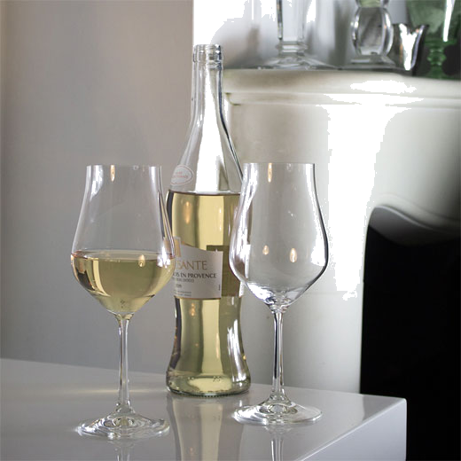 These Classic Collection 2 x 35cl White Wine Glasses have been created by Royal Scot Crystal.