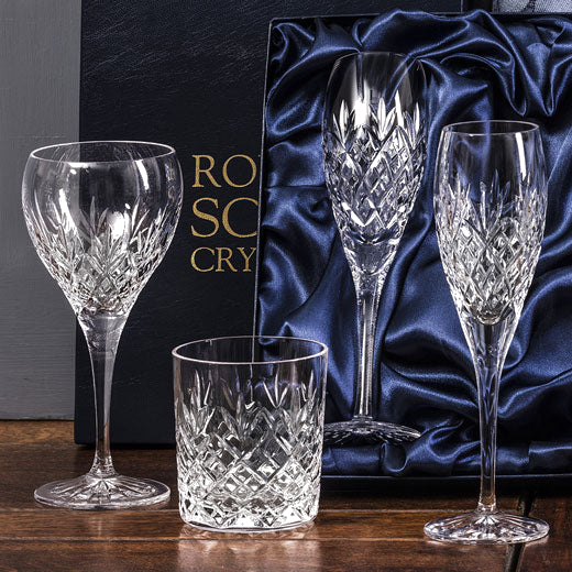 These Royal Scot Crystal Edinburgh 2 x 33cl Large Tumblers come in a set of 2, 4 or as a single.