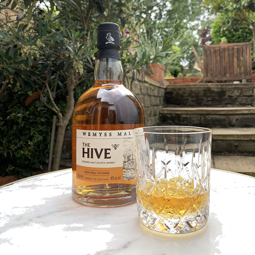 This Royal Scot Crystal Edinburgh 33cl Single Large Tumbler can be engraved on.