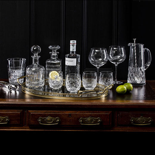 These Royal Scot Crystal Edinburgh 4 x 35cl Gin & Tonic Barrel Tumblers have been made out of British hand-cut crystal.
