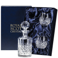 This Royal Scot Crystal Edinburgh Round Decanter & Barrel Tumblers Whisky Set will be presented inside a gift box.