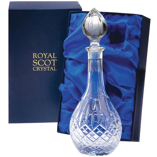 This Royal Scot Crystal London 100cl Wine Decanter will be presented inside a midnight blue gift box.