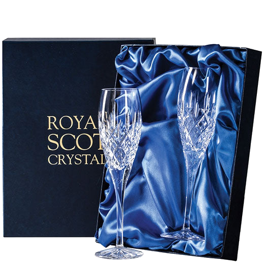 These London 2 x 18cl Champagne Flutes will be presented inside a bespoke Royal Scot London presentation box.