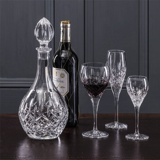 These 2 x 18cl Champagne Flutes have been created as part of Royal Scot Crystal's London collection.
