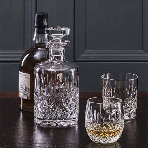 This Royal Scot Crystal London 35cl Single Gin & Tonic Barrel Tumbler has been crafted out of hand-cut crystal.