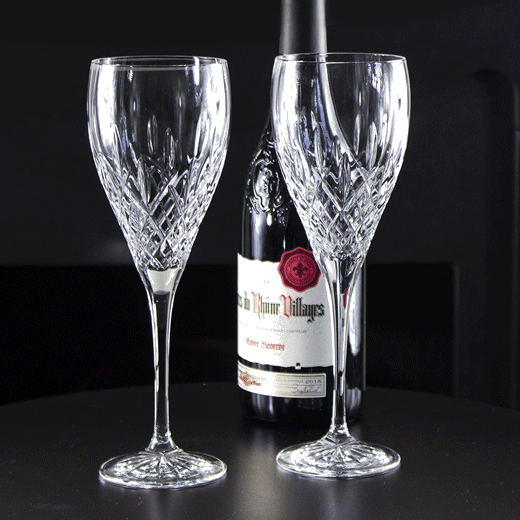 This set of London 4 x 32cl Large Wine Glasses by Royal Scot Crystal makes a great gift for the home.