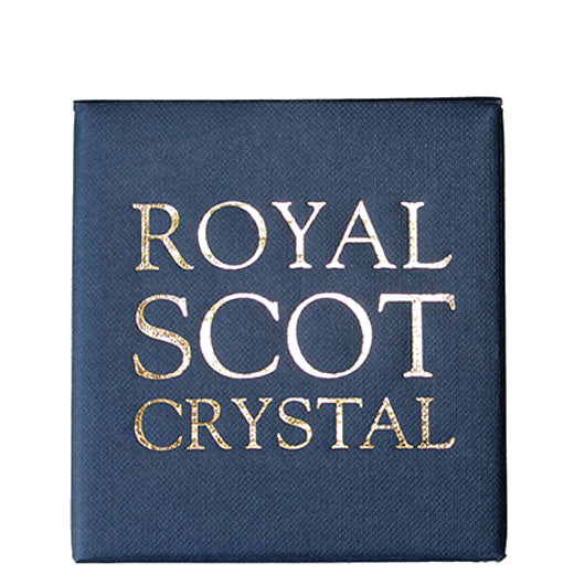 This Royal Scot Crystal Scottish Thistle 25cl Single Barrel Tumbler will be presented inside a blue gift box.