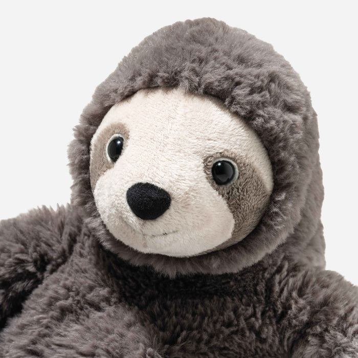 Close up of the 35 cm Sanny the Sloth.