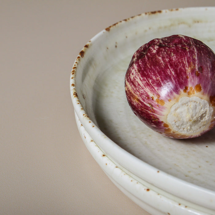 Suiki Dinner Plate - Few and Far - Dinnerware