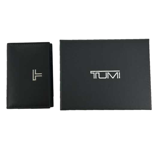 The TUMI Turin black leather compact card case comes in its own bespoke gift box.