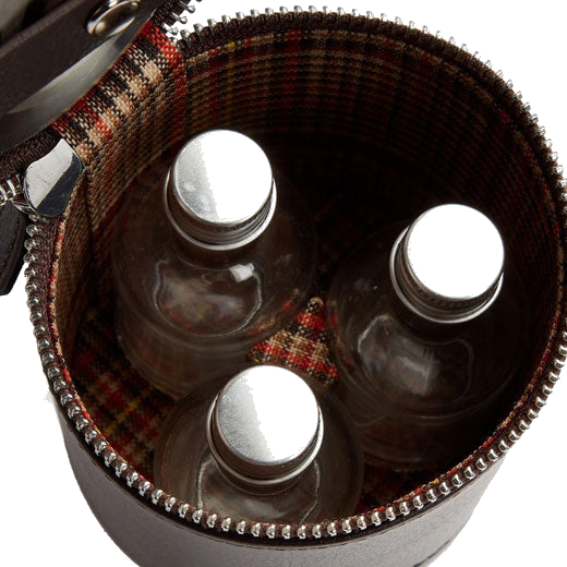 This WOLF 1834 x WM Brown Negroni Astuccio Beverage Case can be gift wrapped.